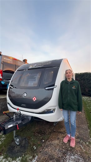New year, new deals… and what better way to start the year than saving £2,690 on this brand new caravan💥‼️ Join Lauren as she shows you around the 2025 Swift Challenger Exclusive 480. Packed with premium features that make this range extra special. From diamond cut alloy wheels and grey GRP sidewalls to onboard 4G Wi-Fi and the Swift Command control system, you’re guaranteed to turn heads as you arrive at your destination😆 ✅2 berth ✅Lounge conversion ✅Large end washroom ✅Single axle 💰£29,995 