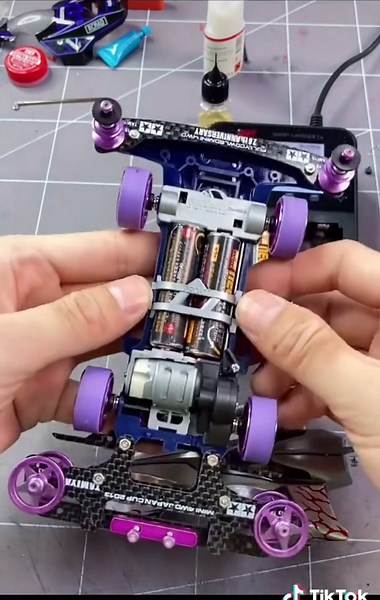 Fastest Tamiya Cars: Building Mini 4WD Tracks