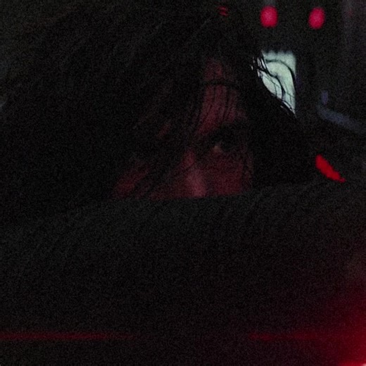 Mighty kylo ren #kyloren #edit #starwars #sw #starwarstiktok #bensolo #fyp #music #starwarsedit #sequels #lightsaber #like #yourpage