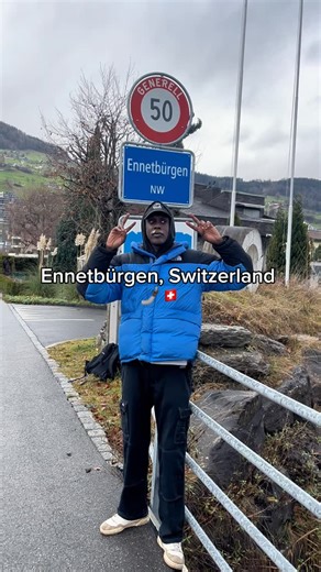 Barney Artist | I just got back from London! 🇬🇧 We are in Ennetbürgen, Switzerland 🇨🇭 This travel series is nearly a year old! Thank you to everyone... | Instagram
