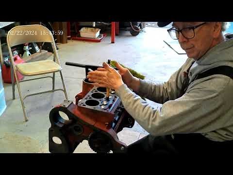 Farmall Cub (1948) Engine Rebuild - Valve Grinding