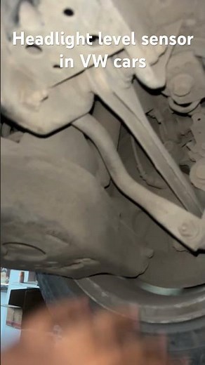 How automatic headlight leveling work on Skoda/VW cars| AFS level sensor #skoda #vw