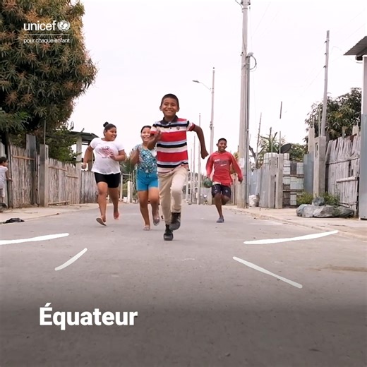 Quand on est enfant, le jeu, c’est du sérieux. Quel était votre jeu favori quand vous étiez petit(e) ? #DansMaTête | UNICEF (FR)