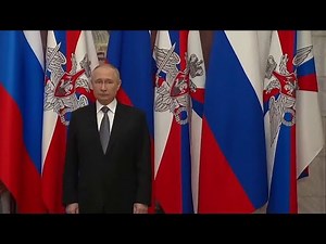 Putin toasts Russian military in New Year’s speech