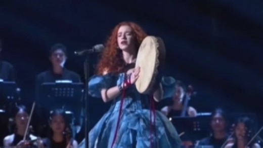 艾丽西亚《Into the Unknown》现场版好好听