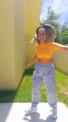 👯‍♀️¿Conoces estos 3 pasos del estilo House?👯. En Danser Studio tenemos clases de House. . . #dancer #danza #housedance #escueladedanza #house #bailar #amobailar #dance #kpop #urbano