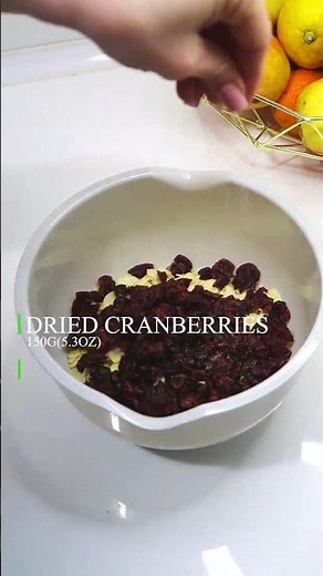 CRISPY AND SWEET: HOMEMADE FLORENTINE COOKIES WITH ALMONDS AND CRANBERRIES