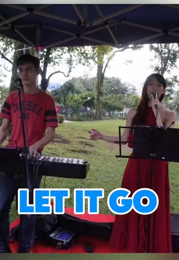 Cloud & Party performing Let It Go at a community event in Singapore #sgliveband #sgsinger #sglivemusic #sgliveperformance