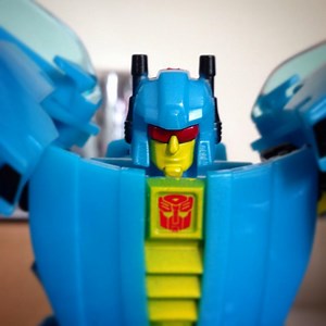In-Hand Images - Transformers Generations Deluxe Nightbeat