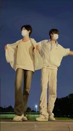 Umbrella [Remix] (Rihanna) – Weng Weng & XiaoMin #dancecover