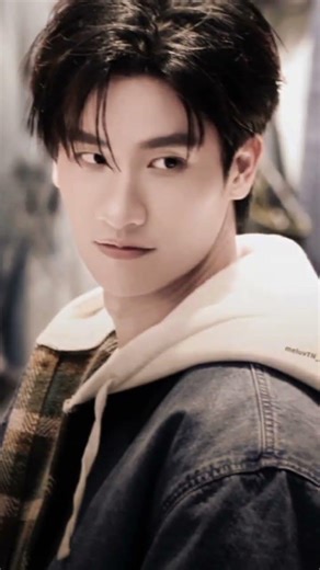 tay's handsomeness... No one can ignore that sharp features of his😌😌😘that jaw line... omg🤌🫠