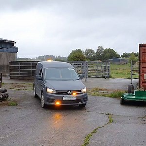 6.8K views · 303 reactions | Next. Level. Strobes. That is all.. Dual Colur: https://toolandlight.com/collections/flash-er-sale/products/dual-colour-strobe-st6 Single Colour: https://toolandlight.com/products/slim-strobe-st3 | Lightcomm | Facebook