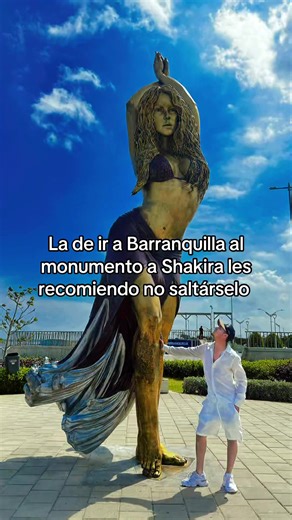 Monumento a Shakira en Barranquilla: Un Imperdible