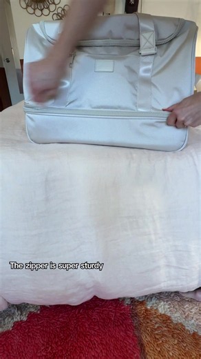 Testing the CalPak Steven tote for overpackers (music version)