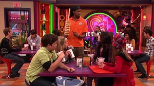 iCarly 02x13 Want My Website Back