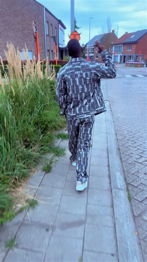 Vidéos de Sow Deyou🇲🇷🥂🇧🇪 (@sowdeyou) avec son original - mohamed Sy