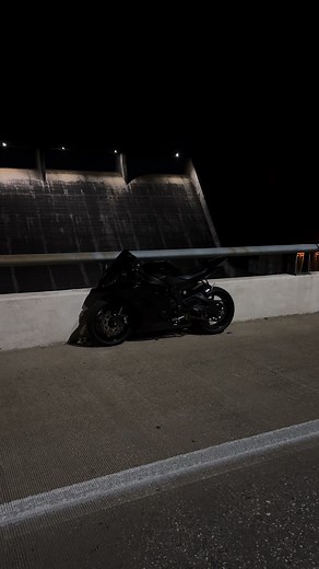 Exploring the Legendary Yamaha R6 Motorcycle