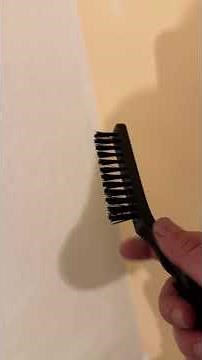 Acryl auf Strukturputz im Eckbereich