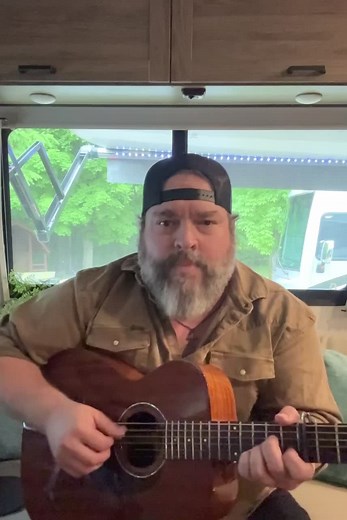 Winnebago Sessions #12 Too Close - Alex Clare Cover