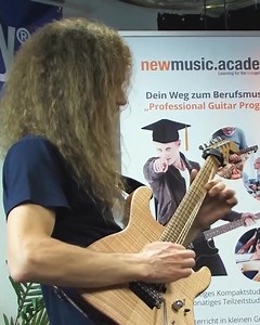 Guthrie Govan - Ner Ner #shredguitartv #shredguitar #thearistocats #jazz #fusion #progressive #guitarlicks #guitarsolo | Shred Guitar TV