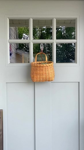 Here’s a fun and simple decorating idea for you… fill a flat-backed basket with red, white and blue flowers, add in a few little flags and some plaid ribbon and tada! 🇺🇸 It would sure look cute on your front door this summer. 😉 #doordecor #patrioticdecor #wreathmaking #diydecor #crafts | The Craft Patch