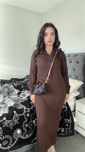 Stylish Knitted Maxi Dress for Modest Fashion Enthusiasts