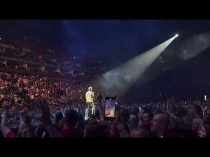 Robbie Williams - Supreme live in London (The O2, 10.10.2022)