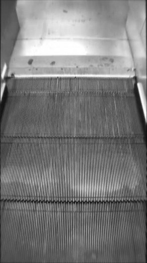 11/11/2025 Milano in slow shutter. Light, motion, and a moment that dissolves into pure rhythm