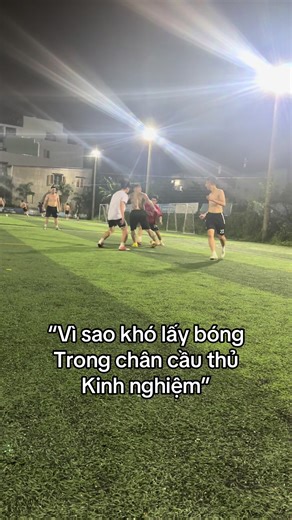 Khả năng tranh chấp tì đè tốt Khả năng đọc bài đối phương Giữ khoảng cách tốt , giữ bóng khéo léo Đặc biệt tự tin ⚽️ #xh #fyp #tiktok #boxing #footballtiktok