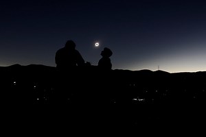 Así se observó el eclipse Solar en Chile