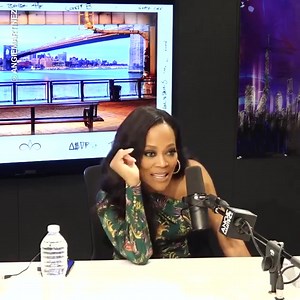 Robin Givens' secret to being a mom and a star on three shows at once 👩‍👧‍👦 | Angie Martinez