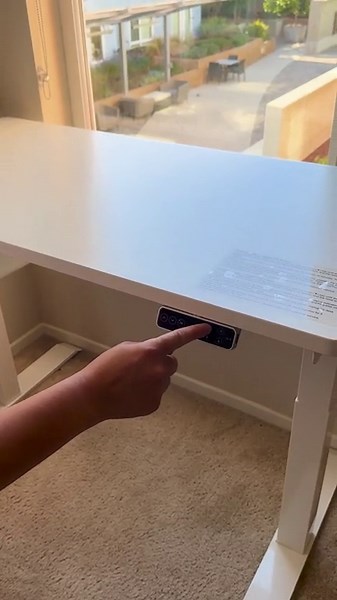 My E7 standing desk