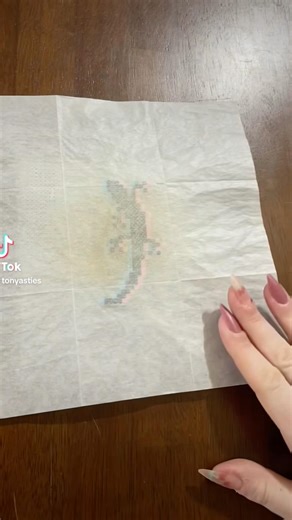 Ironing glitch lizard MINI Perler bead art #glitch #glitchart #beadartist #perlerbeadart #perlerbead