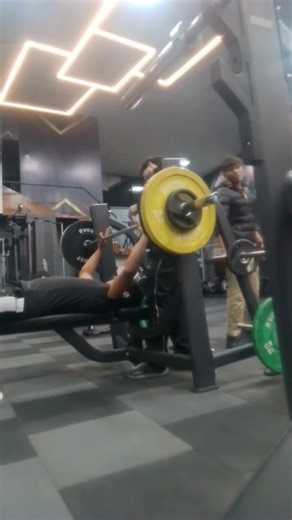 65 KG Bench Press × 3 Reps | Strength Mode On 💪🔥