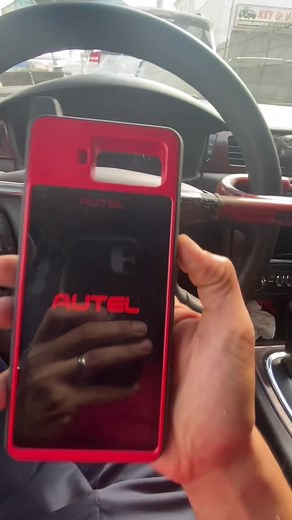 B111 Chevy key cutting and programming #automotivelocksmith#carkeys#keys#programing#keycutting#autel#scaner#keyprogramer#auteltools#@AutelDiag