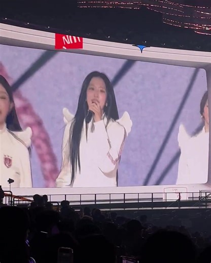 IVE performed ‘❤️ beats’ at their Show What I AM concert! one of my fave b-side! love their fits, its sooo cute 🪽 | Seln