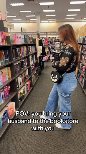 He is actually the best bookstore shopping buddy and sometimes he even pays 👏 #bookstore #bookshopping #bookhumor #funnybooktok #bookishtok | Tonis Booktok