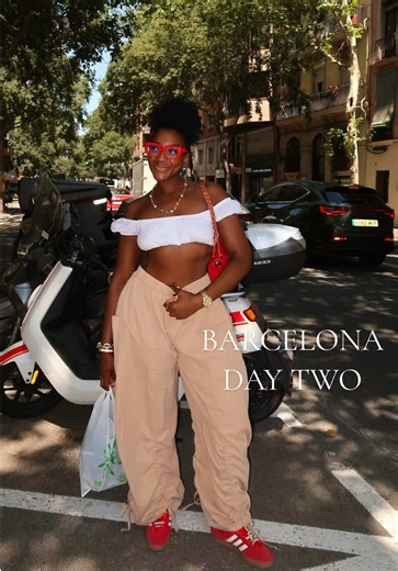 Barcelona day two!!!! Loveeee this fit! Yall know I’m a @AKIRA girl downnnn!! #europeansummer #travelvlog #vacationoutfits #eurosummer