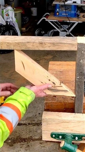 Quick Fit - Perfect Corner Brace Fit Demo-Carpentry Woodworker tips & tricks DIY #satisfying