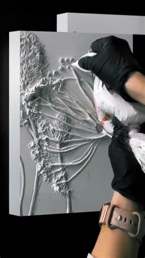 Wall-Mounted 3D Flowers: A Floral Relief Artwork Wonder