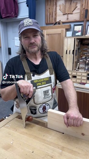 Now that your plane is setup, all that’s left is to guide it through the wood. Here’s how I do it… #woodworking #handtools #handplane #tools #woodisgood #craftsman #woodtok #woodtokfam