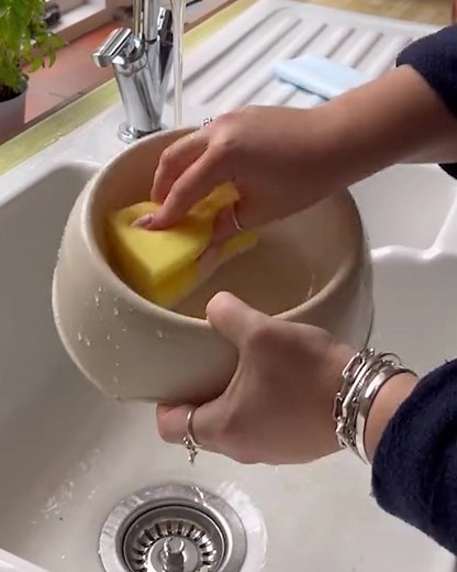 1K reactions · 286 shares | "I couldn't believe it… My dog's kidney values actually improved after 3 months" – Michael R. Find out why veterinarians are recommending VetiFlow. This medical-grade fountain uses hospital technology to eliminate deadly biofilm and prevent UTIs automatically. Set it once and forget it—protects 24/7 without any maintenance. Save your dog today -> https://get.pawcify.com/vetiflow/ps1 | Pawcify | Facebook