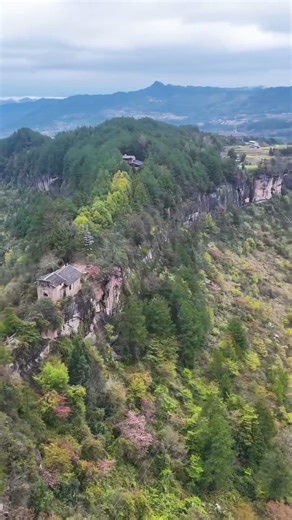 “Three Cliffs, One Path” – How Yumu Village Became an Impenetrable Fortress for 600 Years#mountains