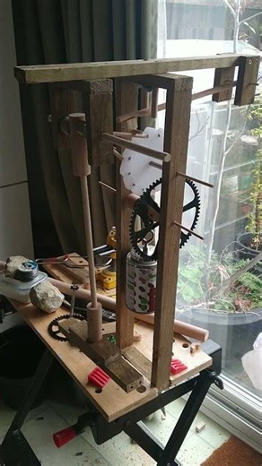 Galileo escapement #galileo #escapement #pendulum #gears #mechanism