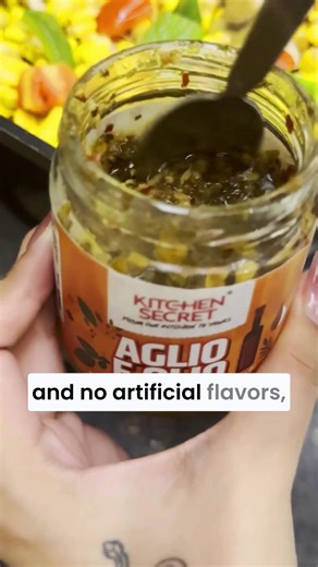 Dive into Authentic Italian Flavors with the Kitchen Secret Italian Sample box! Discover five mouthwatering flavors in one gourmet collection, perfect for transforming your dishes into Italian masterpieces! ✅ 100% Vegetarian ✅ No Preservatives ✅ No Chemicals ✅ No MSG | Kitchen Secret