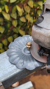 Tricks for installing flower ornaments on metal correctly and neatly #welding #skill #ideas | Welder art