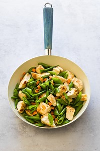 Easy 5-Ingredient Chicken Snow Pea Skillet