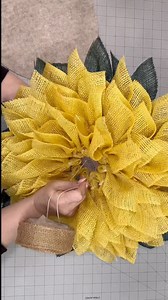 198K views · 2.2K reactions | Comment “sunflower” and I’ll send you the full step-by-step tutorial on YouTube—plus everything you need to grab from your local Walmart to make it yourself! #SunflowerWreath #DIYWreath #WreathTutorial #CraftingWithJulie #WalmartFinds #SummerDecor #FrontDoorDecor #CreativeDIY #WreathMaking #JulieWreathBoutique | Julie's Wreath Boutique | Facebook