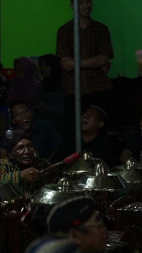 JAVANESE GAMELAN - A SLICE OF THE ORIENT