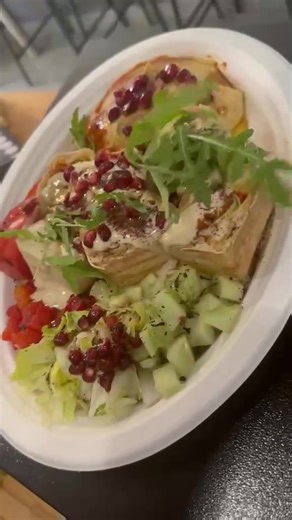 house falafel and hummus na TikTok